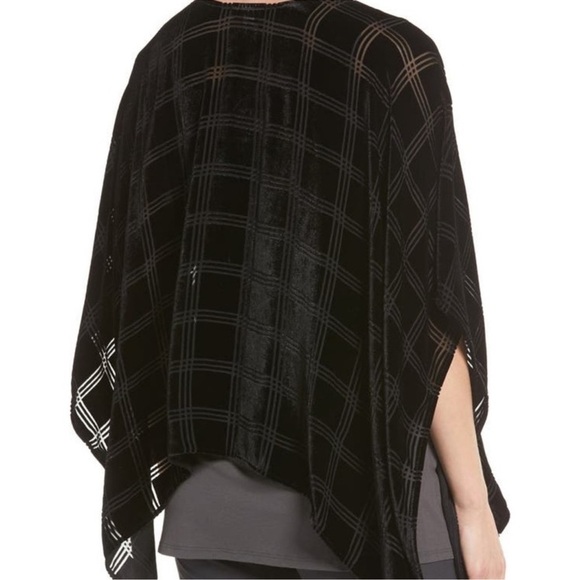 Eileen Fisher Black Plaid Burnout Checker Poncho Silk Blend OS Beautiful! - Picture 2 of 8